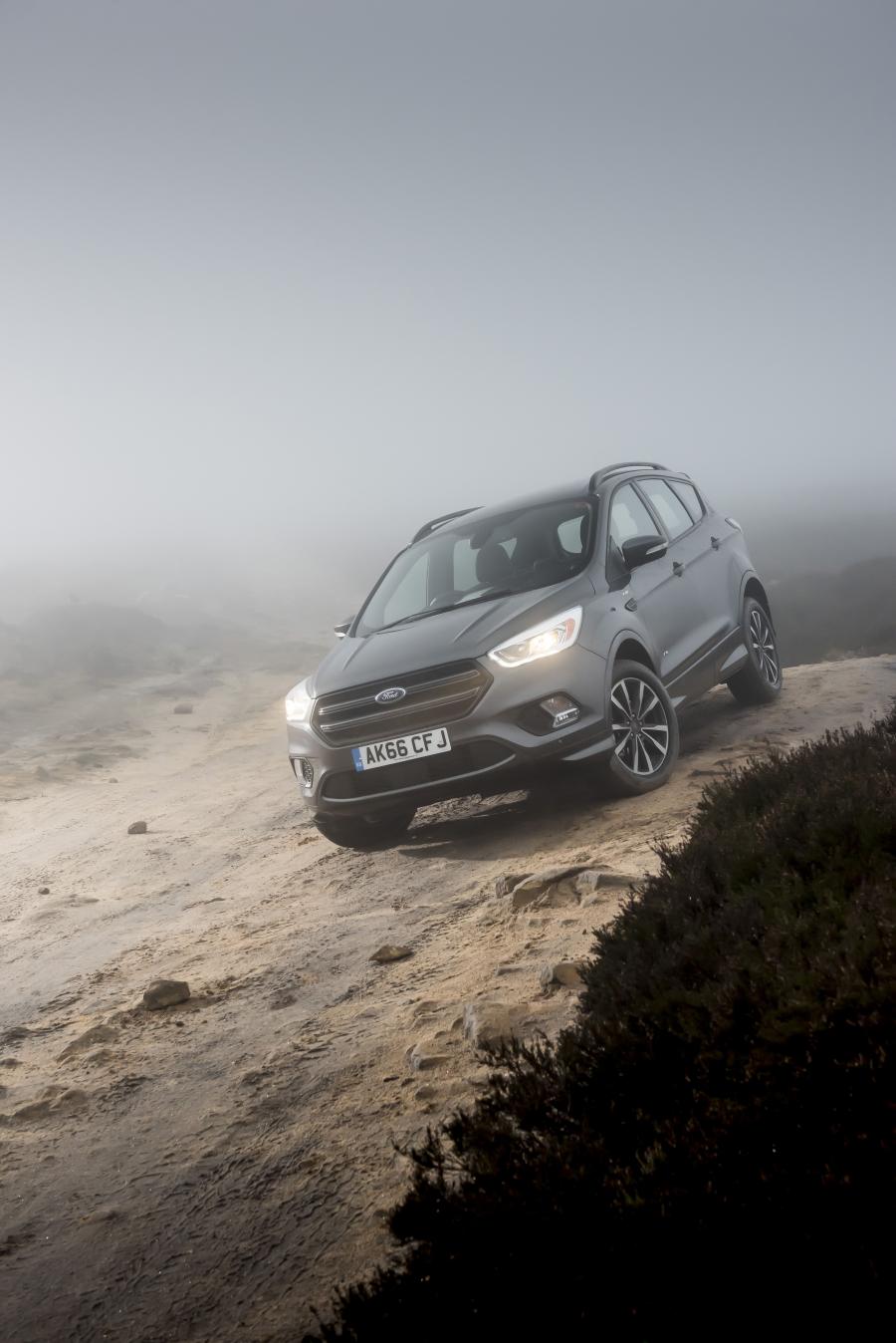  Ford Kuga ST-Line 2017 года  (UK) (фото 34 из 63)